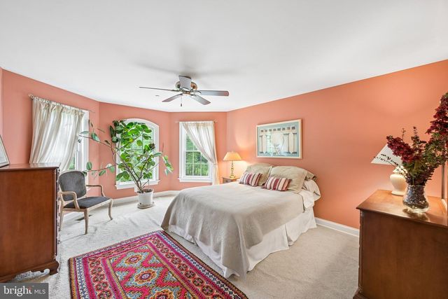 378 S WARNER RD, Wayne, PA 19087