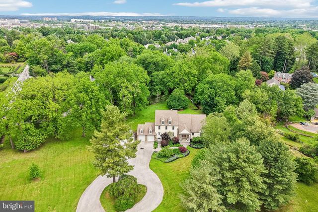 378 S WARNER RD, Wayne, PA 19087