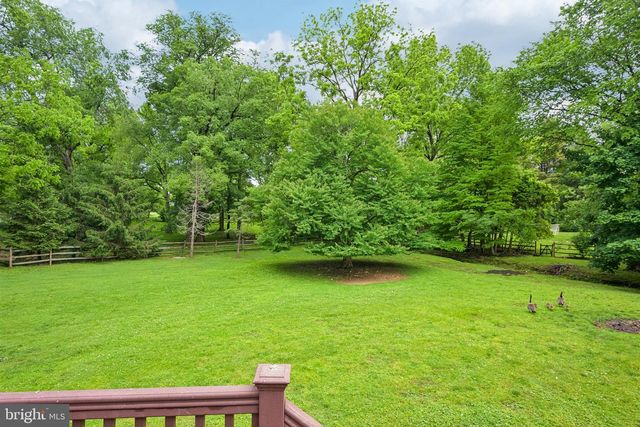378 S WARNER RD, Wayne, PA 19087