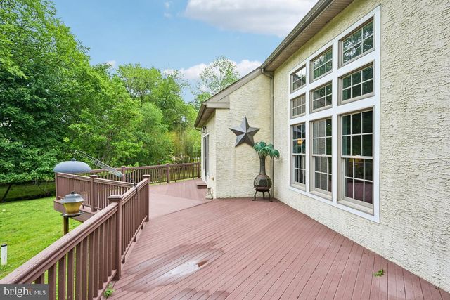 378 S WARNER RD, Wayne, PA 19087