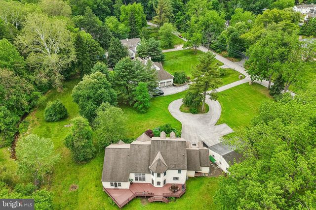 378 S WARNER RD, Wayne, PA 19087