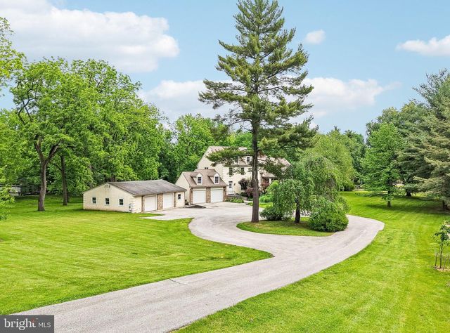 378 S WARNER RD, Wayne, PA 19087