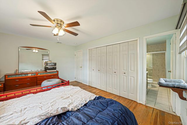 16 Manchester Lane, Stony Brook, NY 11790