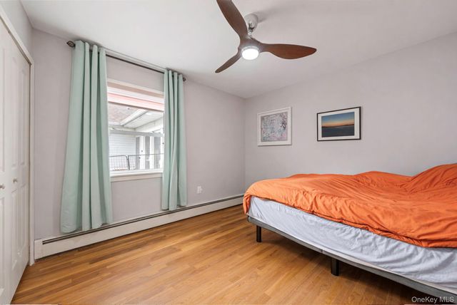 16 Manchester Lane, Stony Brook, NY 11790