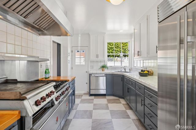 76 Woodacre Drive, San Francisco, CA 94132