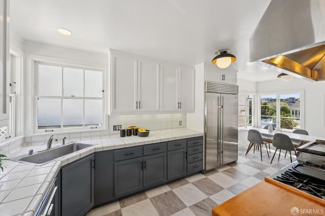 76 Woodacre Drive, San Francisco, CA 94132