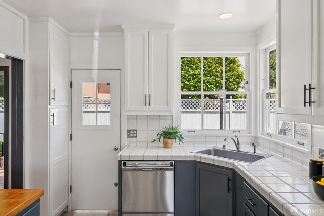 76 Woodacre Drive, San Francisco, CA 94132