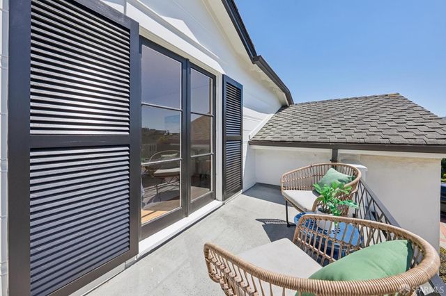 76 Woodacre Drive, San Francisco, CA 94132
