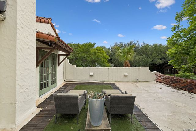 115 E HOLLYWOOD AVE, San Antonio, TX 78212