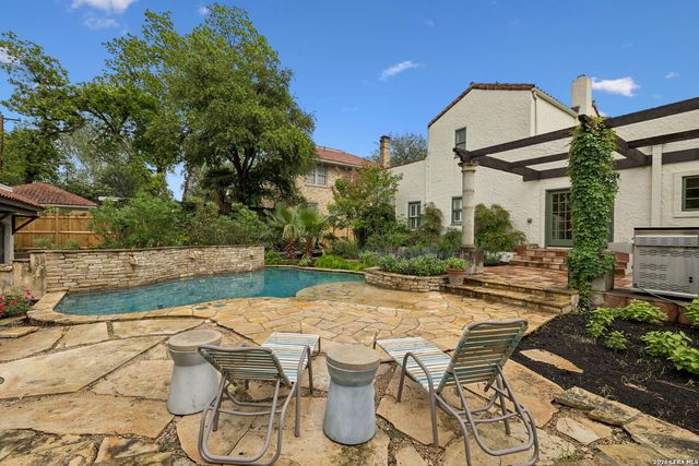 115 E HOLLYWOOD AVE, San Antonio, TX 78212