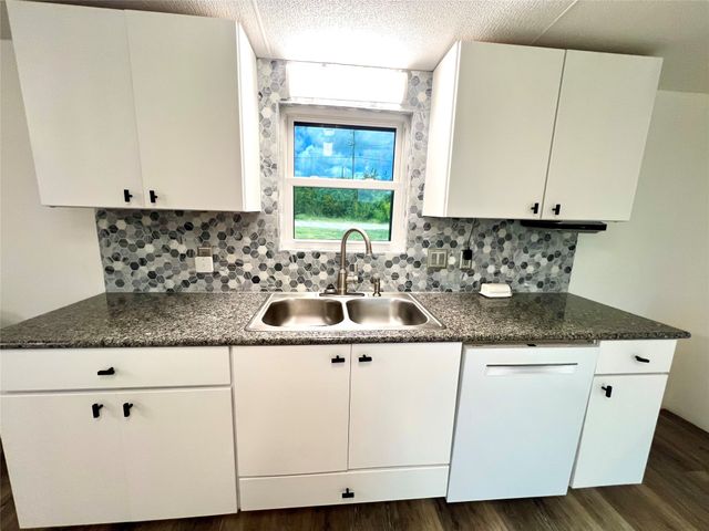 901 Ridge Drive S, Cleburne, TX 76033