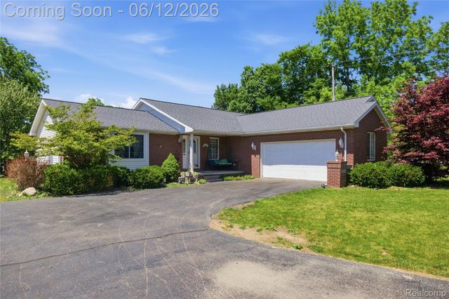 16362 Paddock Club Boulevard, Fenton Charter Township, MI 48451