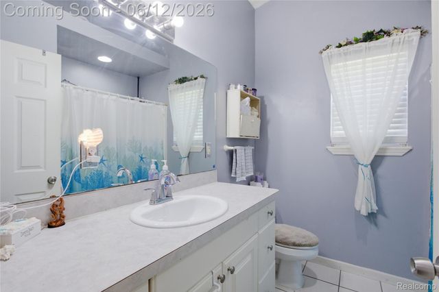 16362 Paddock Club Boulevard, Fenton Charter Township, MI 48451