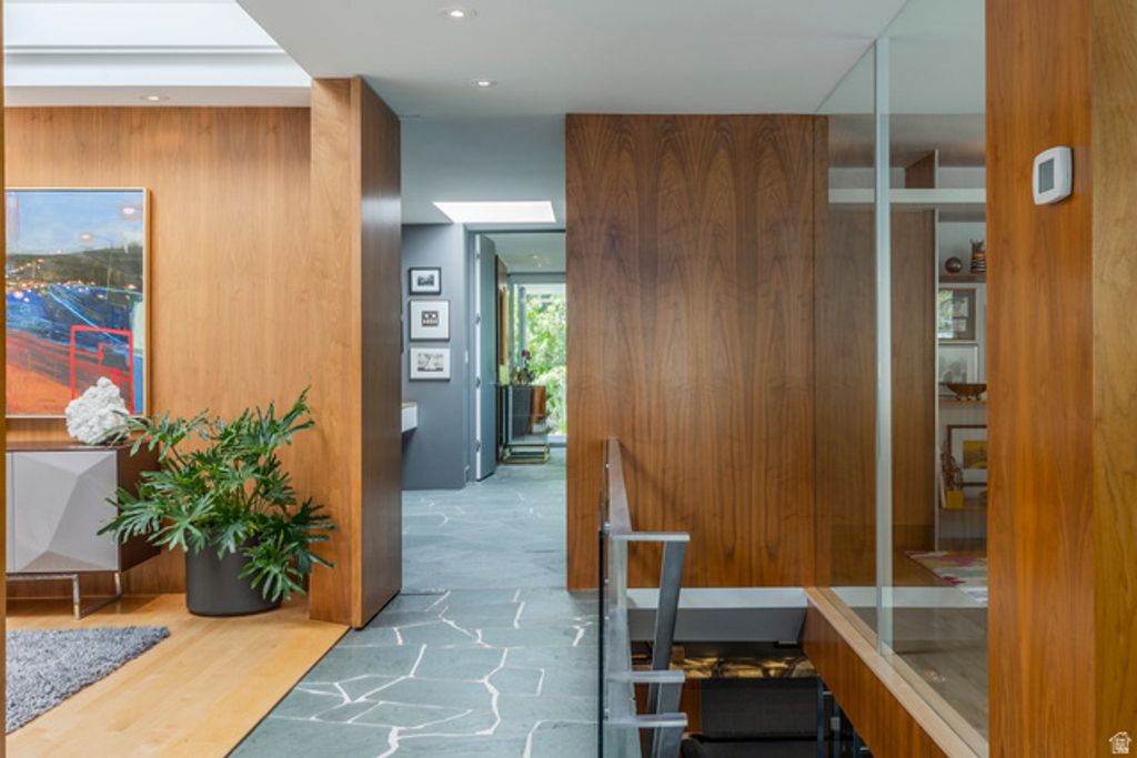 Image 14 of property listing at 3017 E SAINT MARYS CIR, Salt Lake City, UT 84108
