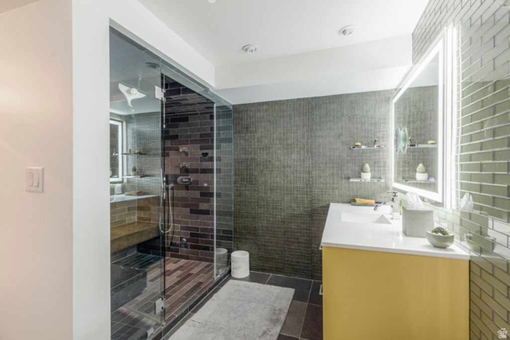 Image 24 of property listing at 3017 E SAINT MARYS CIR, Salt Lake City, UT 84108