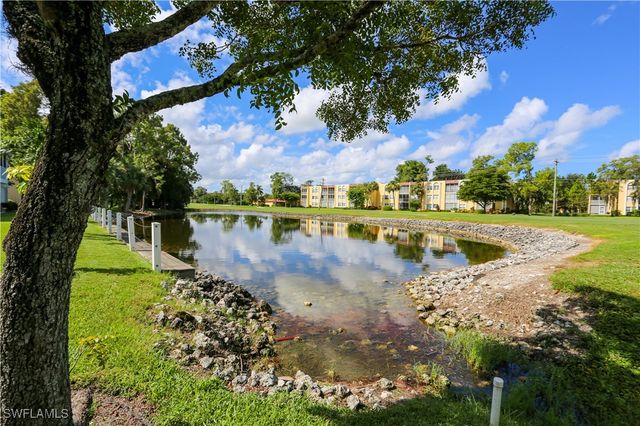 287 Quail Forest BLVD 117, Naples, FL 34105