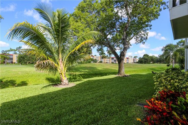 287 Quail Forest BLVD 117, Naples, FL 34105