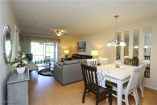 287 Quail Forest BLVD 117, Naples, FL 34105