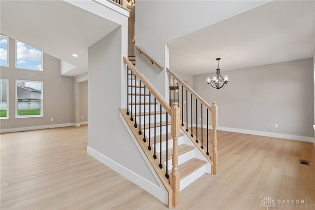 547 Chatham Place, Trenton, OH 45067