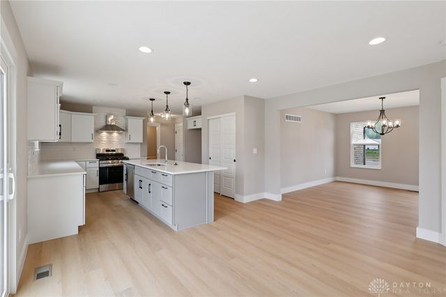 547 Chatham Place, Trenton, OH 45067