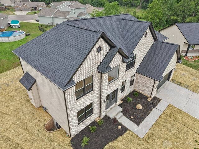 547 Chatham Place, Trenton, OH 45067