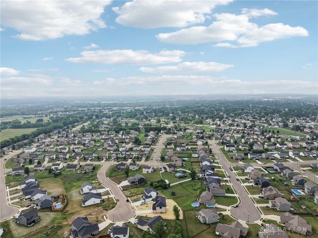 547 Chatham Place, Trenton, OH 45067