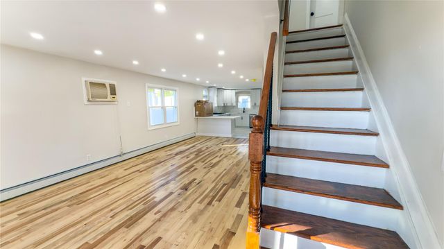 11 Hickory, Bayville, NY 11709