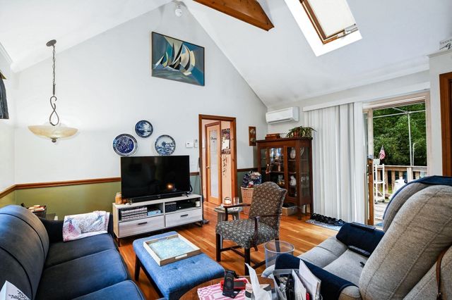 6 Elizabeth Ln, Yarmouth, MA 02601