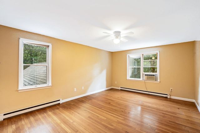 6 Elizabeth Ln, Yarmouth, MA 02601