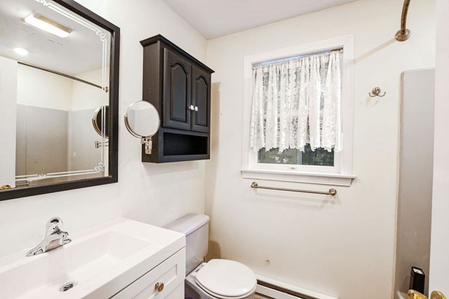 6 Elizabeth Ln, Yarmouth, MA 02601