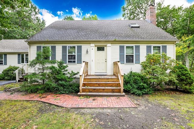 6 Elizabeth Ln, Yarmouth, MA 02601