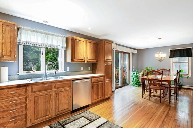 6 Elizabeth Ln, Yarmouth, MA 02601
