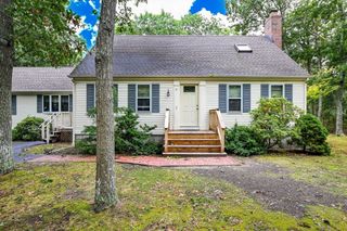 6 Elizabeth Ln, Yarmouth, MA 02601