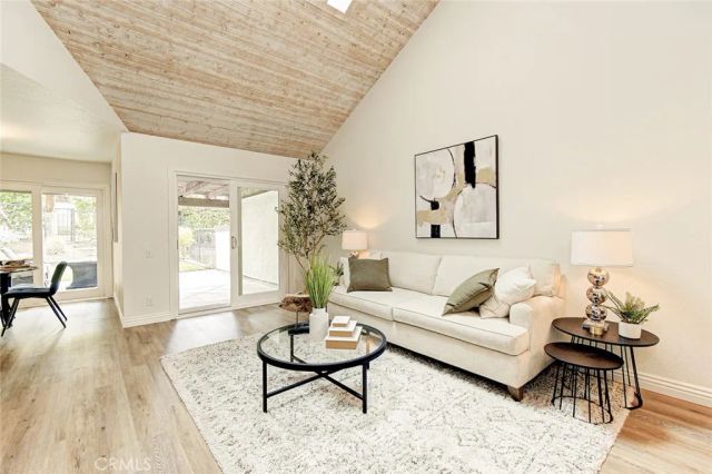 6164 E Morningview Drive, Anaheim Hills, CA 92807