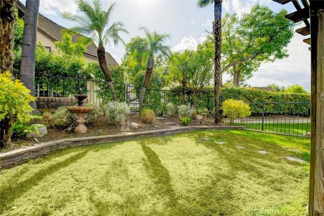 6164 E Morningview Drive, Anaheim Hills, CA 92807