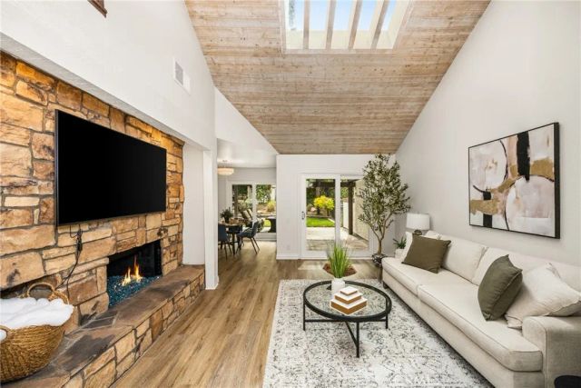 6164 E Morningview Drive, Anaheim Hills, CA 92807