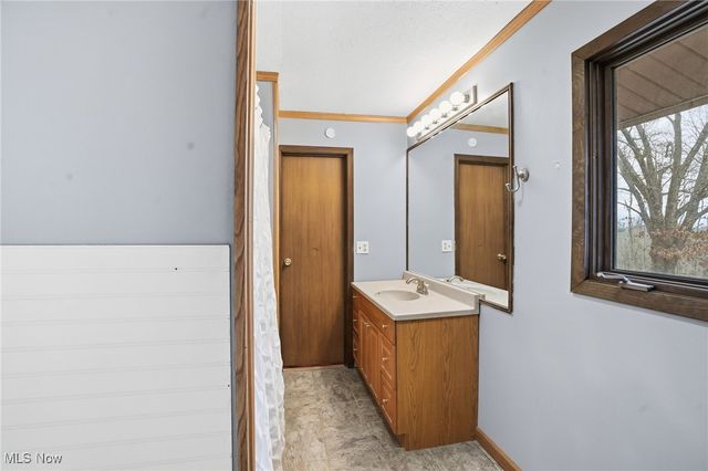 9335 Scenic Drive, Nashport, OH 43830