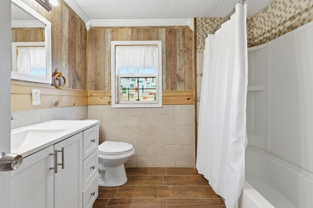 606 WINTHROP ST, Staunton, VA 24401