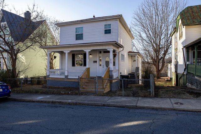 606 WINTHROP ST, Staunton, VA 24401