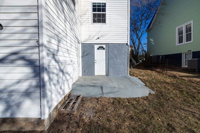 606 WINTHROP ST, Staunton, VA 24401