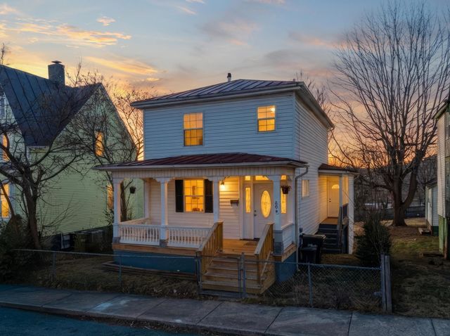 606 WINTHROP ST, Staunton, VA 24401