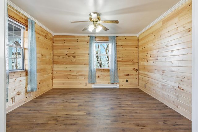 606 WINTHROP ST, Staunton, VA 24401