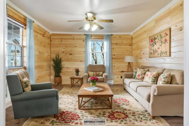 606 WINTHROP ST, Staunton, VA 24401