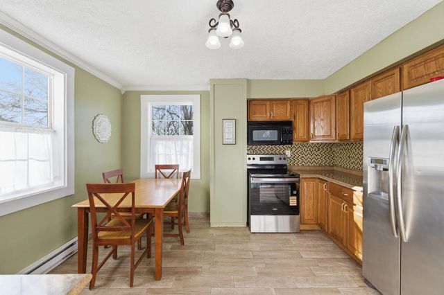 606 WINTHROP ST, Staunton, VA 24401