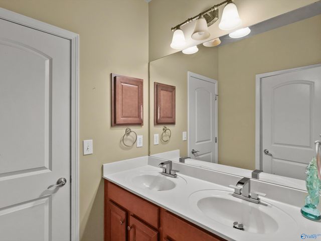 202 Pebble Creek Drive SW, Madison, AL 35756