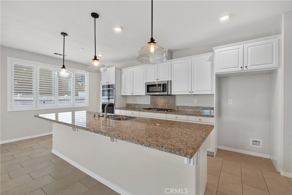 Image 10 of property listing at 37568 River Oats Lane, Murrieta, CA 92563