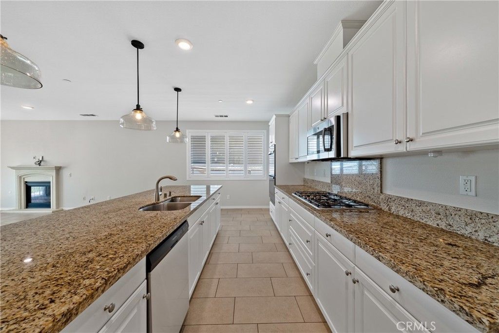 Image 11 of property listing at 37568 River Oats Lane, Murrieta, CA 92563