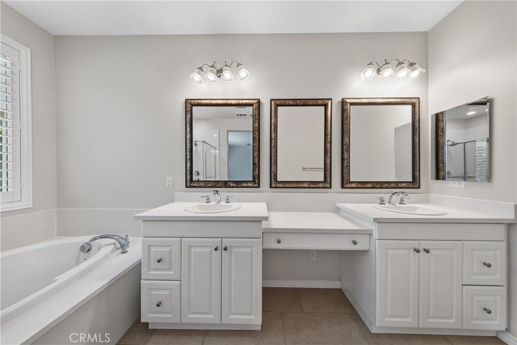 Image 19 of property listing at 37568 River Oats Lane, Murrieta, CA 92563