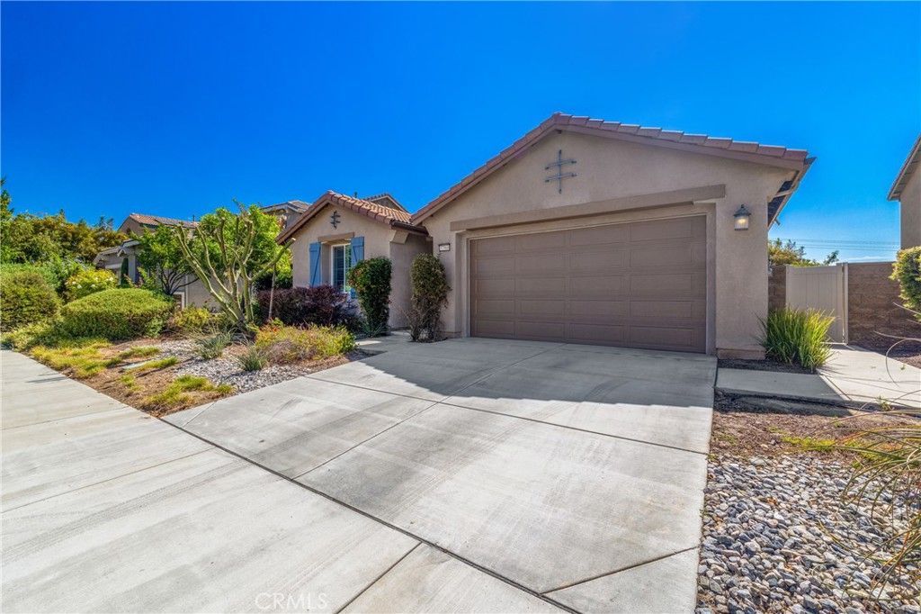 Image 2 of property listing at 37568 River Oats Lane, Murrieta, CA 92563