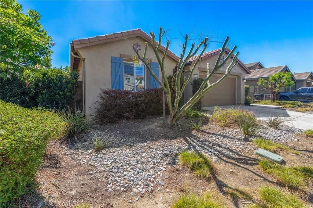 Image 3 of property listing at 37568 River Oats Lane, Murrieta, CA 92563